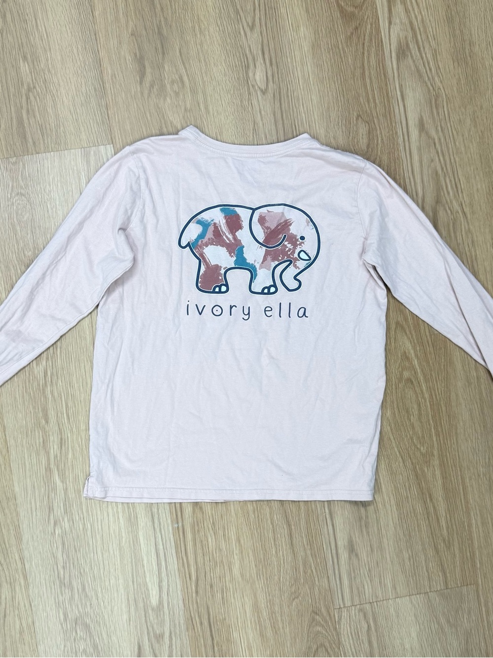 Ivory Ella Long-Sleeve Elephant Graphic Tee - Light Pink
